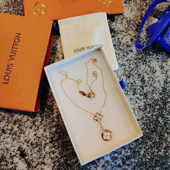 Louis Vuitton necklace with box and bag LE 0115 - Picture 1 of 17